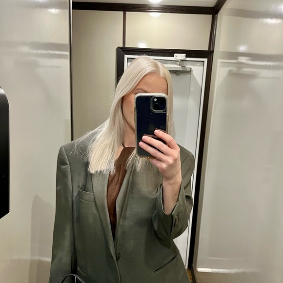 Meet your Posher - Picture 1 of 1